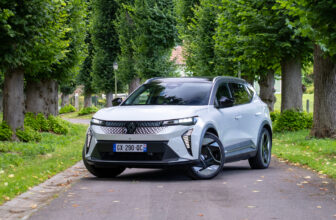 100% electric, the Renault Megane and Scenic could once again offer a thermal engine