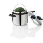 Pressure cooker, 6 l (€34.99)
