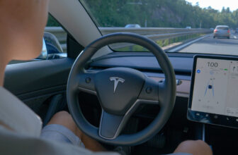 2000 km hands-free: Tesla impresses with its autonomous driving