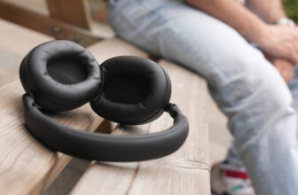 Faites vibrer Noël : la sélection des 6 meilleurs casques et écouteurs à offrir en 2025