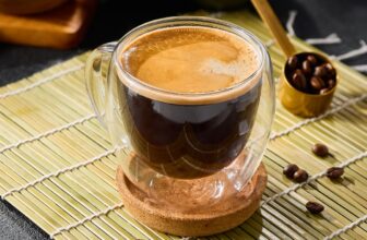 A cup of (good) coffee by the fire with our selection of machines with grinder